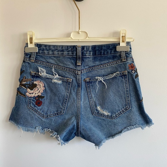 Denim Embroidered Abercrombie & Fitch Shorts - Picture 2 of 3